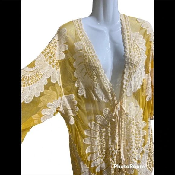 Ember Yellow Lace Embroidered Floral Kimono/Topper - Picture 4 of 7